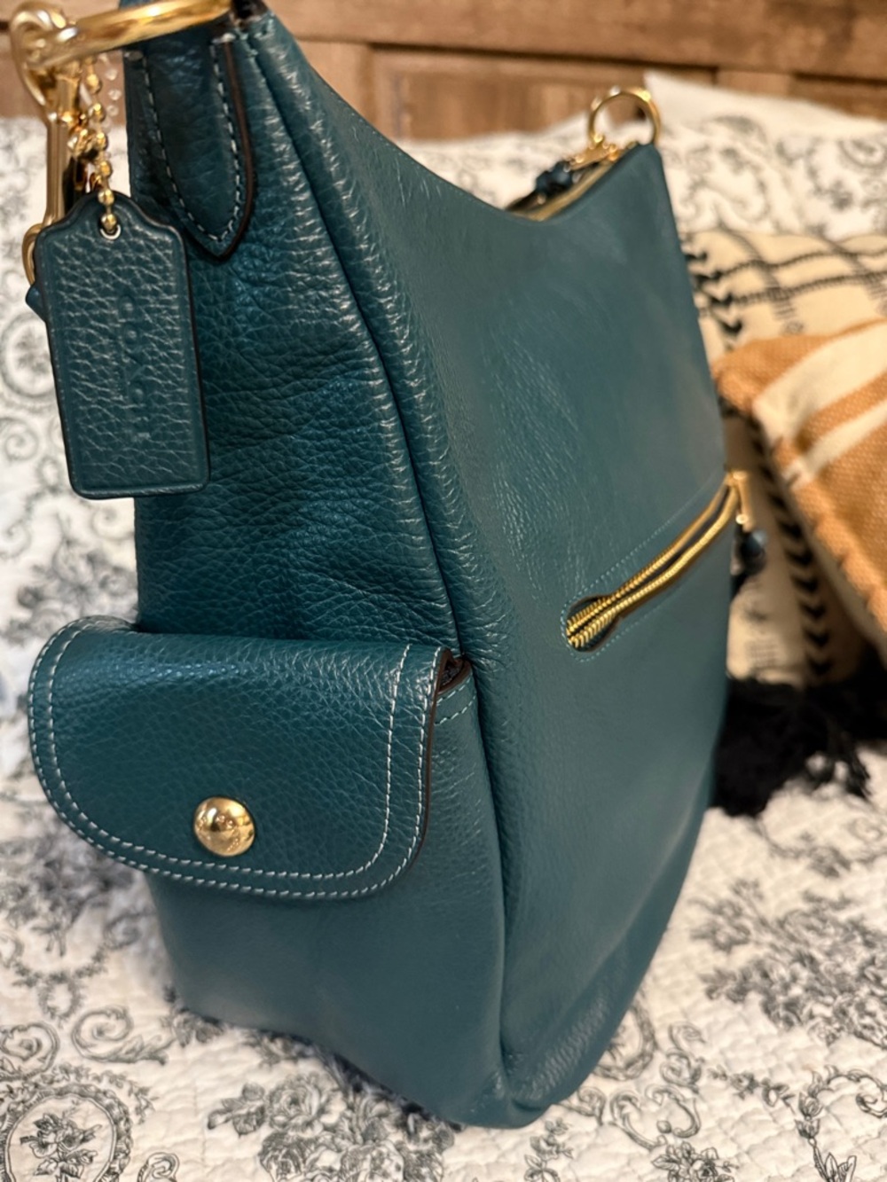 COACH Pennie Shoulder Bag Gold Hardware; Like New! - Picture 5 of 12